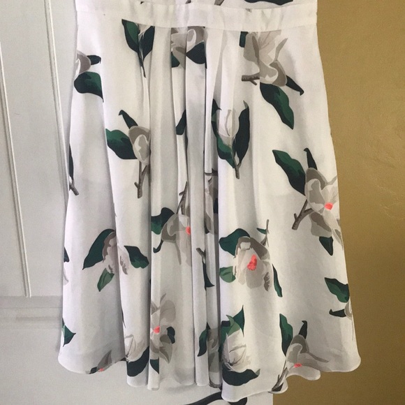 Like new condition dress - Picture 2 of 6